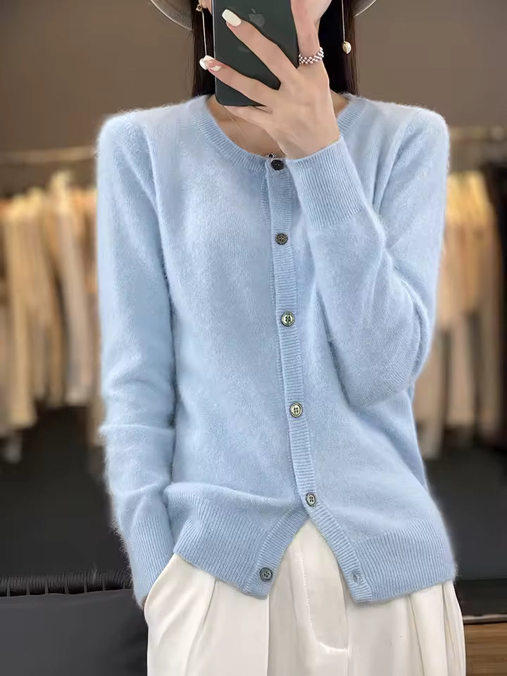 Knitted cashmere sweater