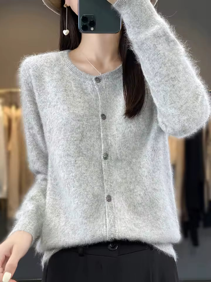 Knitted cashmere sweater